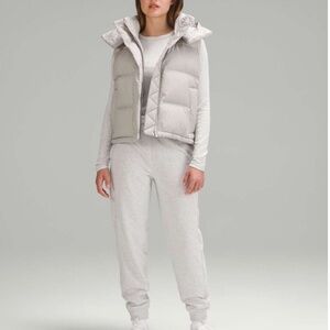 NWT Lululemon Wunder Puff 600 Down Cropped Vest Heathered Natural Ivory, Size 0